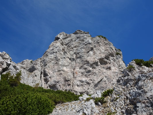 Blick zum Einstieg (ganz links, Mitte - Deutschmannriß, dazwischen - Dobiaschriß)