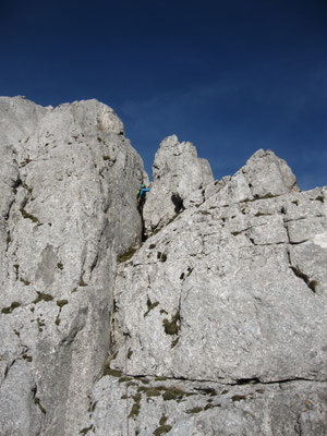 6. Seillänge, kurze Verschneidungen und Kamine