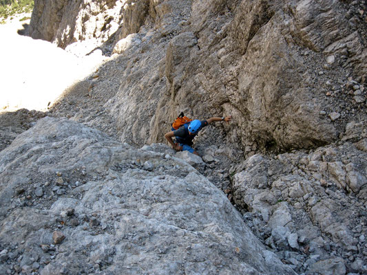 leichte Kletterei in der Schlucht