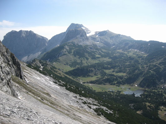 die schöne Aussicht auf Schaufelwand und Grießstein machen den mühsamen Aufstieg zur Südwand erträglich