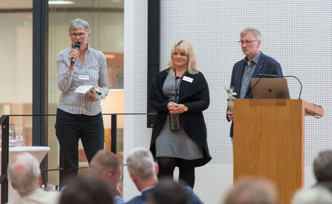 Gabi Kleen (RPZ Aurich) (von links), Jana Bunger-Pfeiffer (Landkreis Leer) und Dr. Jelko Peters (Studienseminar Leer) erstellten das Programm mit ihren Teams. Foto: Landkreis Leer