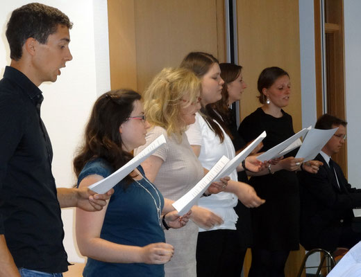 Für die musikalische Begleitung sorgte das Fachseminar Musik um Fachleiter Heinz kleine Schlarmann. Foto: Ulrichs