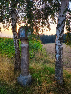 Marterl mit Birken bei Lugendorf