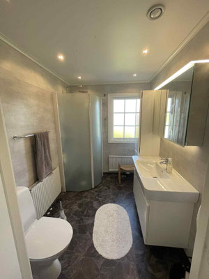 badrum på nedre plan