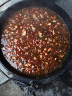 Chili con Carne aus dem Dutch Oven