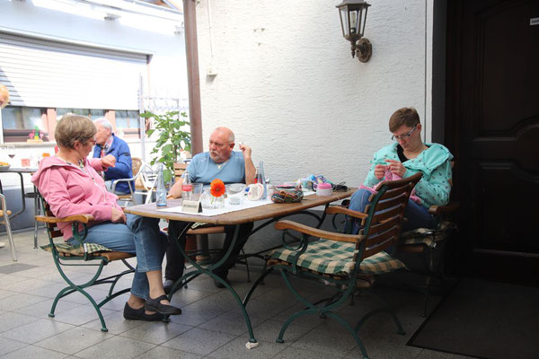 Gemütliche Pause draussen.