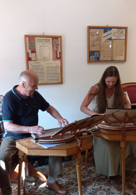 Wilhelm Neubauer und Lisa Trattner spielten im Duo bei der Eröffnung 