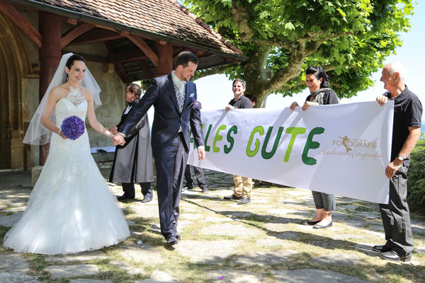 Auszug aus der Kirche, Ligerz