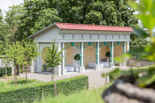 Freie Trauung unter Pavillon 