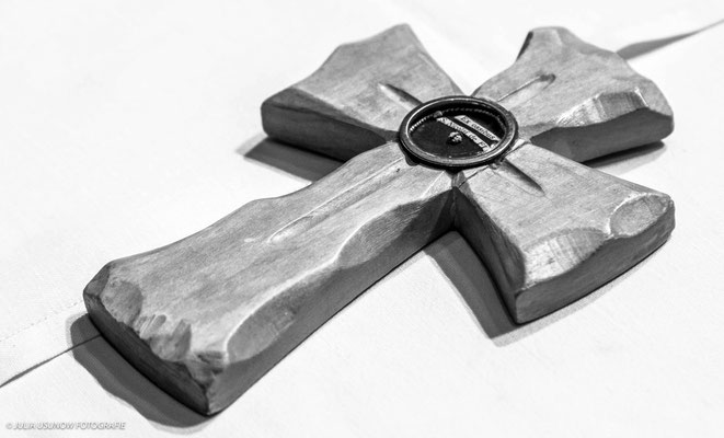 Taufefotograf, Kreuz in der Kirche in Bern