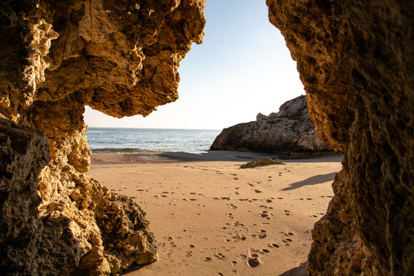 Höhle am Russalka Beach