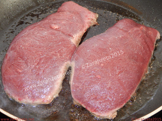 Straußenfilet in der Bratpfanne