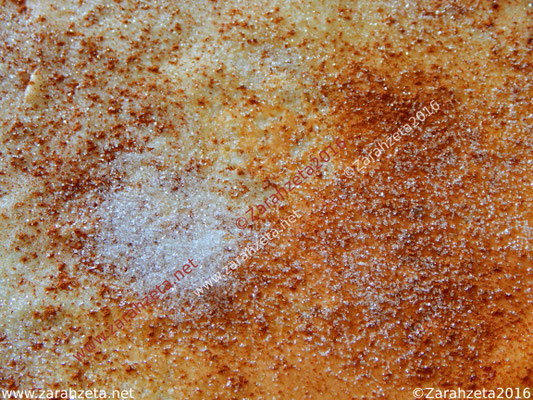 Pfannkuchen mit Zucker und Zimt