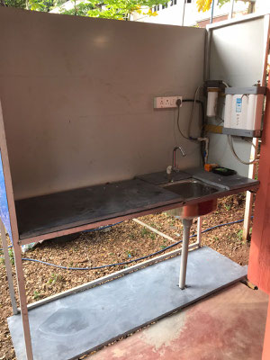 Switch on main switch and wait for 3minutes for clean drinking water