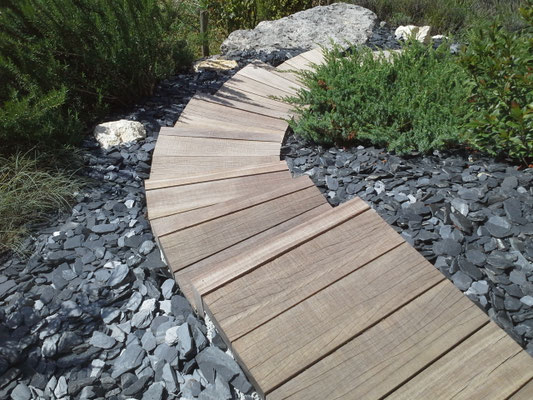 contre marche - marche traverse - escalier tournant - marche Argonay - traverse bois exotique