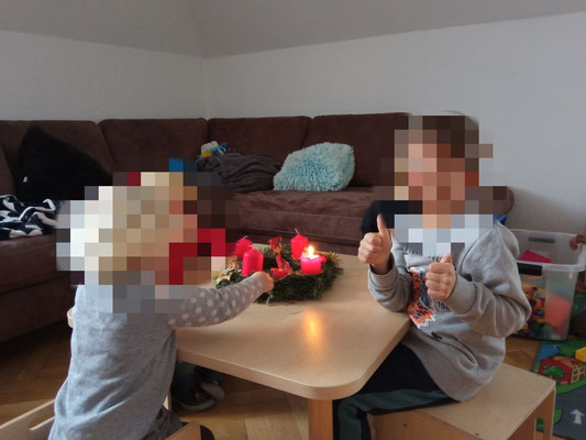 Advent Advent ein Lichtlein brennt