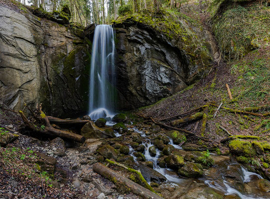 Finstersee Wasserfall, momente-der-schoepfung.ch