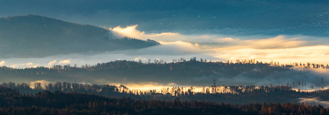 Sicht vom Bachtel ins Tal bei einer Inversionswetterlagen, momente-der-schoepfung.ch