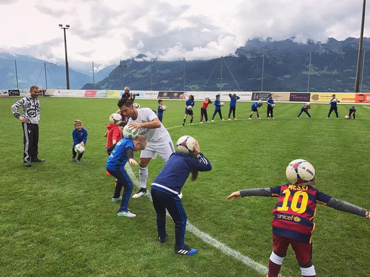 Kinder Fussballspiele