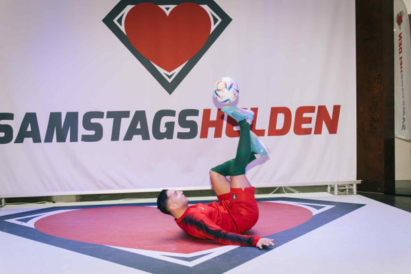 Ballkünstler Saki Referenz Rheinpark Center Neuss Promotion