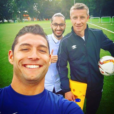 Marek Mintál, Fussball Freestyler Saki und Samicap-CEO Ozan Çapan bei offizieller Samicap Produktpräsentation mit 1. FC Nürnberg Impressions.
