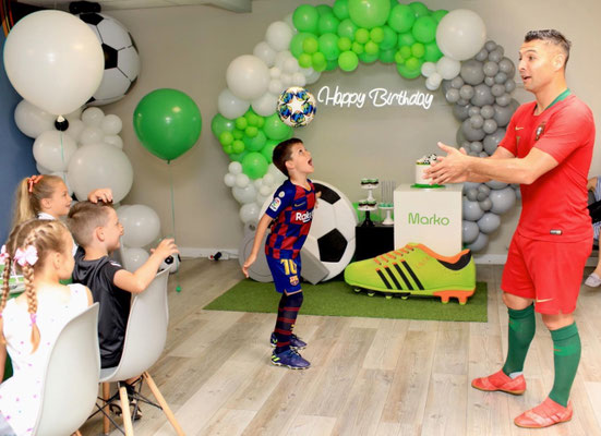 Animation at football birthday with Ronaldo Lookalike