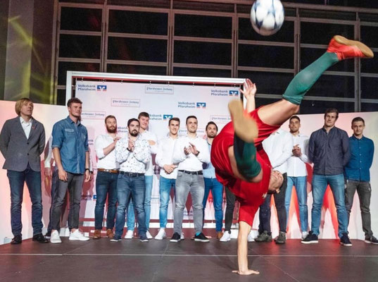 Show freestyle impressionnant devant des dizaines d’enfants réunis pour un anniversaire mémorable