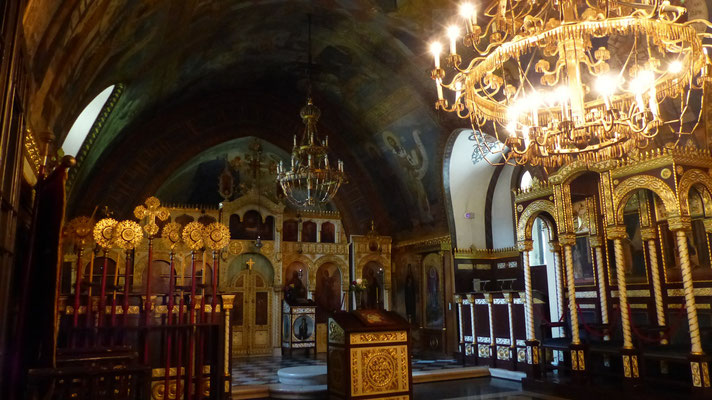 Intérieur d'une église orthodoxe à l'intérieur de la citadelle