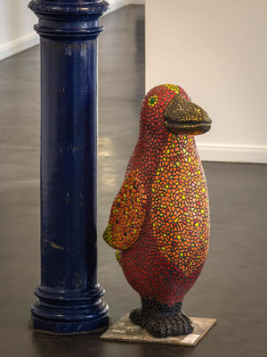 Sabina Schrenker     - Vogel -   Beton