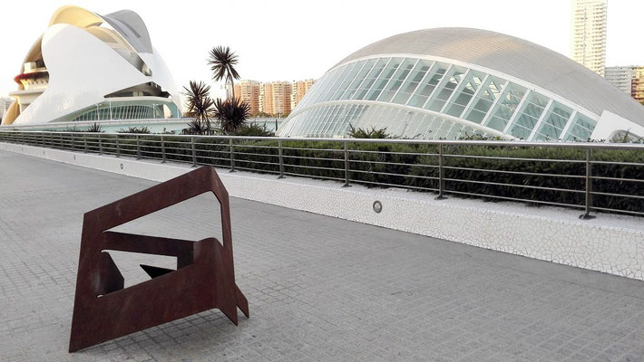 Nombre de las escultura: Carla. Obra de Ruud Kuijer - Valencia. 