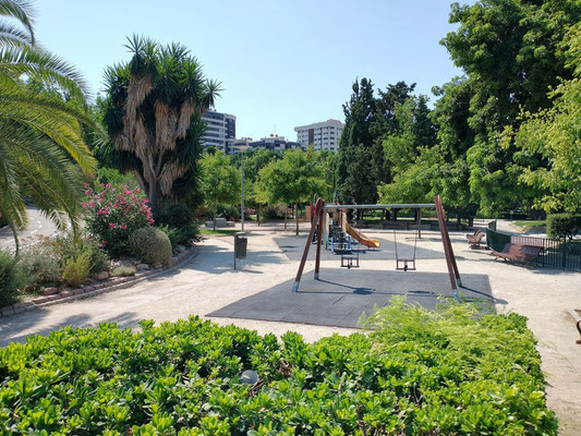 Parque infantil al lado del Parque de Educación Vial