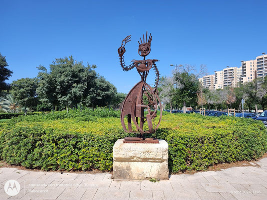  "La Cantante", escultura en los Jardines de la Ciudad de las Artes y las Ciencias de Valencia (2008).