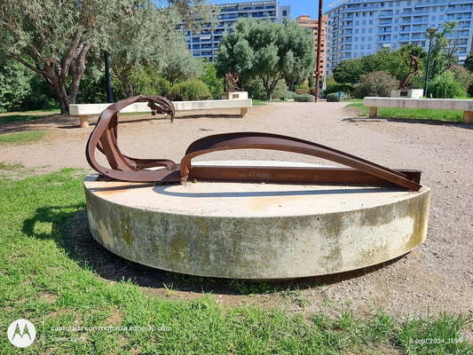"La Siesta", escultura en los Jardines de la Ciudad de las Artes y las Ciencias de Valencia (2008).