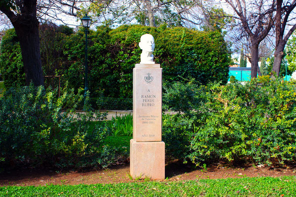 Ramón Peris Rubio, fue jardinero mayor de Valencia desde 1898 hasta 1951 año en que se jubiló.