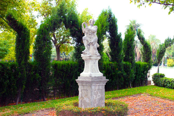 Monumento en viveros Valencia. Autor desconocido.