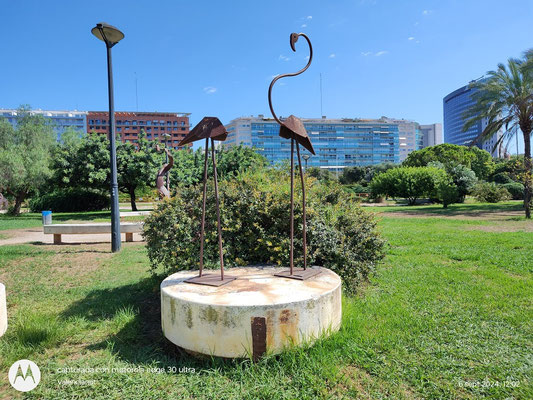  "Los Flamencos", escultura en los Jardines de la Ciudad de las Artes y las Ciencias de Valencia (2008).