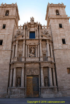 Sede de la  Biblioteca Nacional Valenciana y  de La Academia Valenciana de la Lengua.