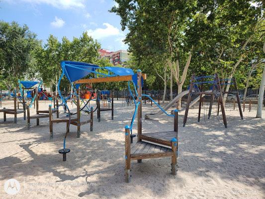 El Parque de la rambleta ofrece una variedad de beneficios físicos, cognitivos y sociales para los más pequeños. 
