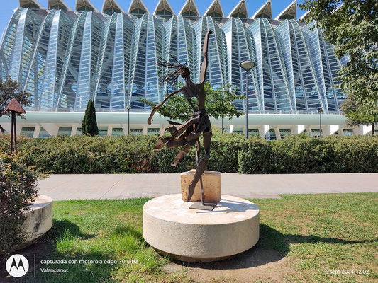 "La Bailaría", escultura en los Jardines de la Ciudad de las Artes y las Ciencias de Valencia(2008).