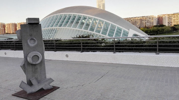 Nombre de las escultura: Silvia. Obra de Ruud Kuijer - Valencia.