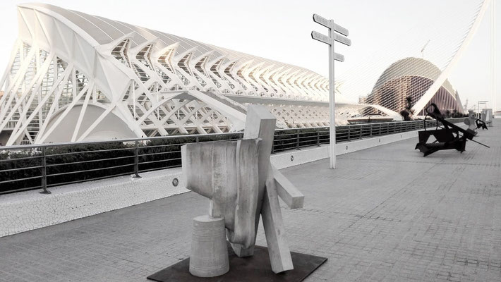 Nombre de las escultura: Laura. Obra de Ruud Kuijer - Valencia.