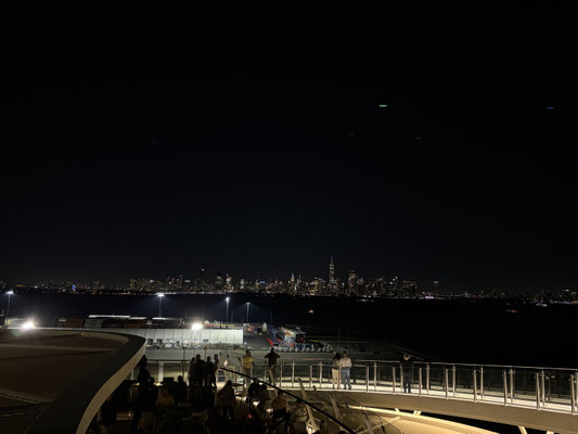 Blick aufs nächtliche Manhattan