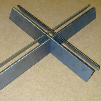 Stahlkreuz mit 3D-Laserschnitt