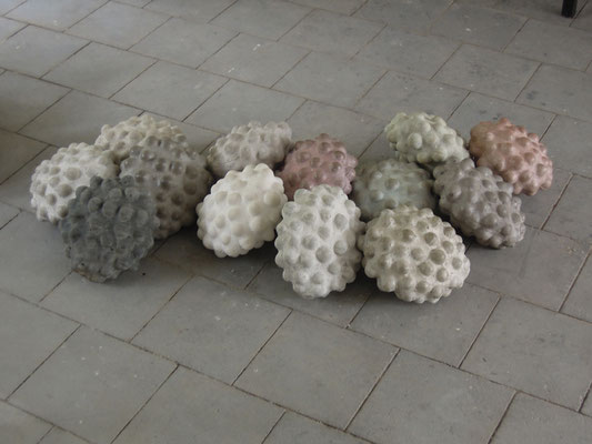 Ovarium, 2014, Betonguss, je 36x36x17 cm