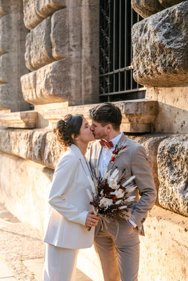 Hochzeitsfotograf Leipzig: emotionale Hochzeitsreportage mit Brautpaar am Hochzeitstag
