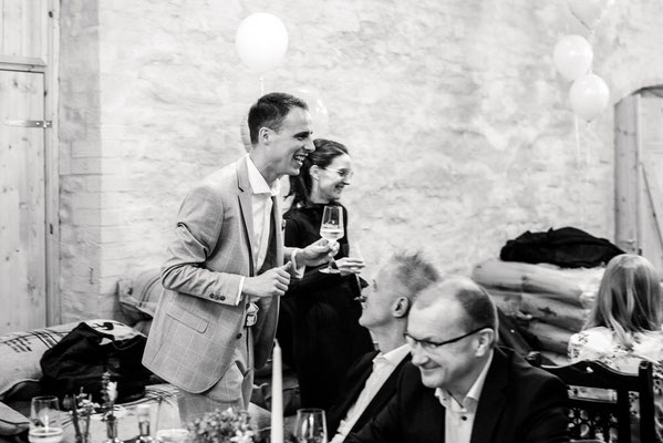 Hochzeitsfotografie zwischen den Programmpunkten – authentische, emotionale und lebendige Hochzeitsfotos