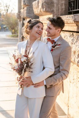 Hochzeitsfotograf Leipzig: emotionale Hochzeitsreportage mit Brautpaar am Hochzeitstag