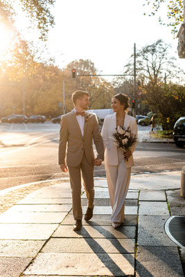 Hochzeitsfotograf Leipzig: emotionale Hochzeitsreportage mit Brautpaar am Hochzeitstag