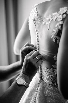 Getting Ready Hochzeit Leipzig & Umgebung – intime Momente vor der Trauung fotografiert