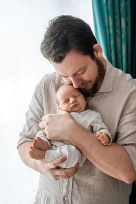 Familie mit Neugeborenem, gemütliches Shooting zuhause, Leipzig